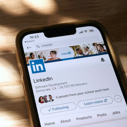 telefono movil linkedin